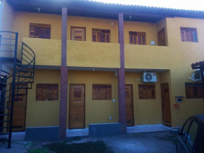 Casa do Mochileiro Airport Hostel & Pousada